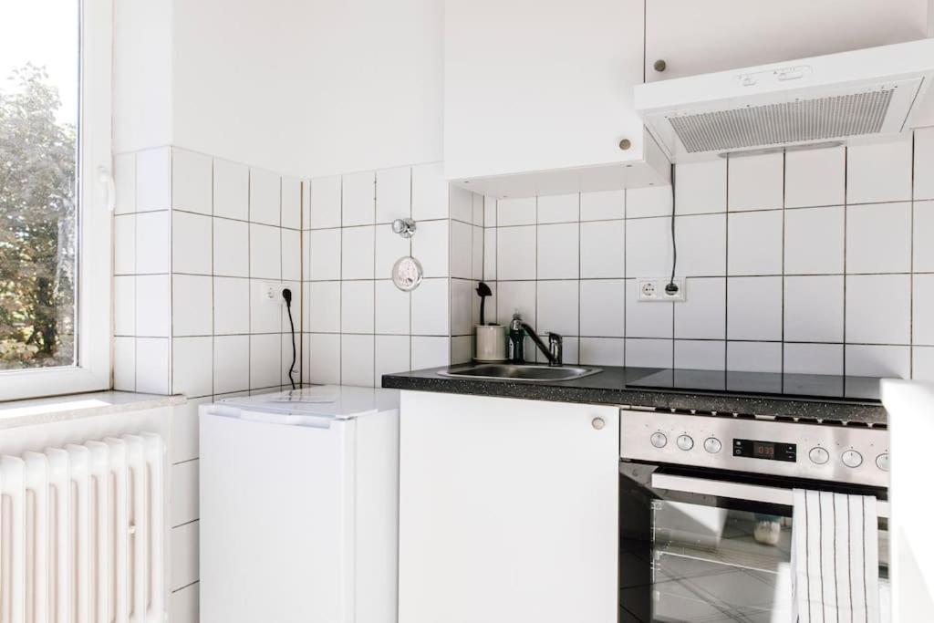 Komplett Neu: 2-Zi Zentral Im Altbau. 24H-Checkin Kiel Eksteriør billede