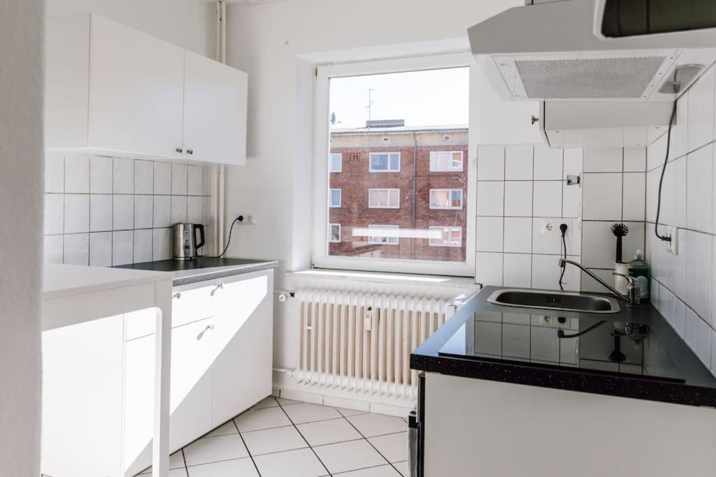 Komplett Neu: 2-Zi Zentral Im Altbau. 24H-Checkin Kiel Eksteriør billede